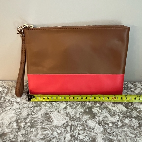 Danier Leather Clutch Purse - Picture 1 of 3